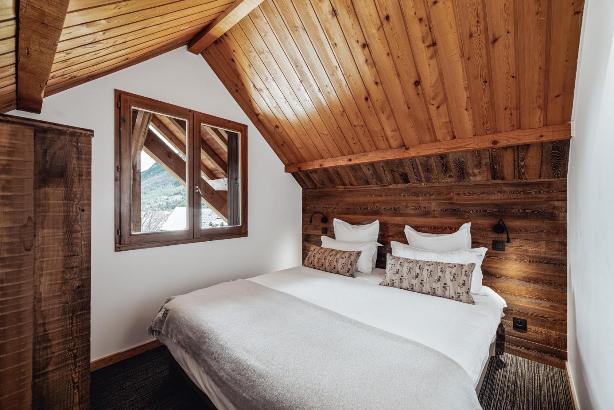 Alliey & Spa Piscine Appart-Hotel Serre Chevalier Le Monêtier-les-Bains エクステリア 写真